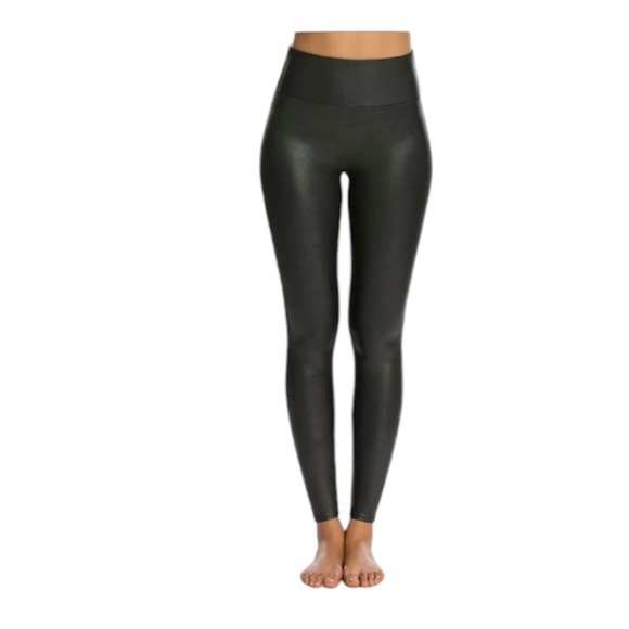 Spanx black faux leather legging size 1X . - Picture 1 of 10